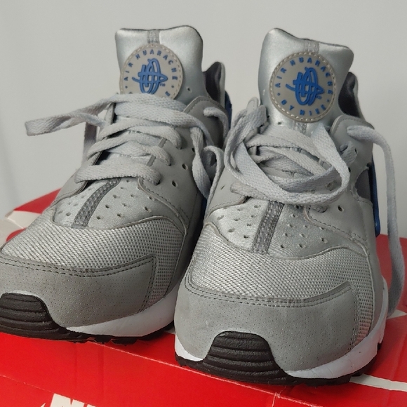 Nike Air Huarache Silver and Blue Sneakers - Picture 5 of 6